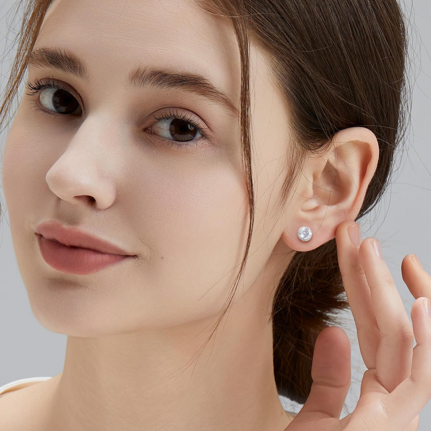 「星祈り」モアサナイト ピアス 0.2~3.0カラット レディースピアス シルバー925 キラキラ一粒ダイヤ 金属アレルギー対応 モアッサナイトジュエリー 誕生日記念日母の日 ギフトボックス GRA証明カード付き(シルバー/ゴールド/ローズゴールド/ブラック) - 画像 (3)